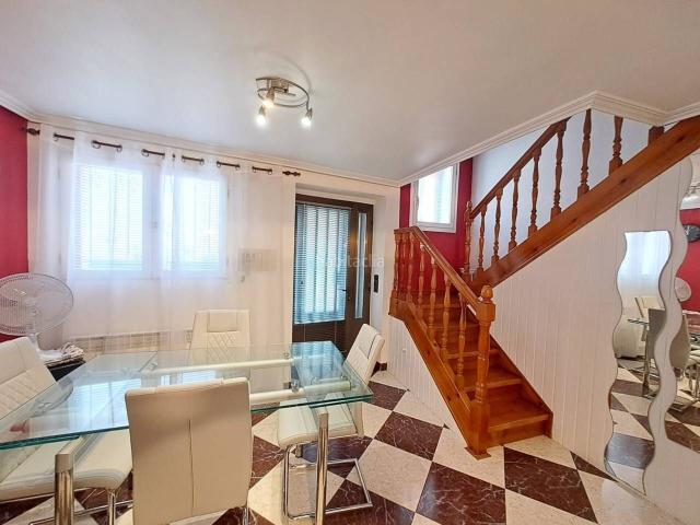 Casa pareada en venta en Cardeñajimeno. BONITA CASA DE PIEDRA EN DOS PLANTAS REFORMADA A UN PASO DE BURGOS. Casas pareadas.