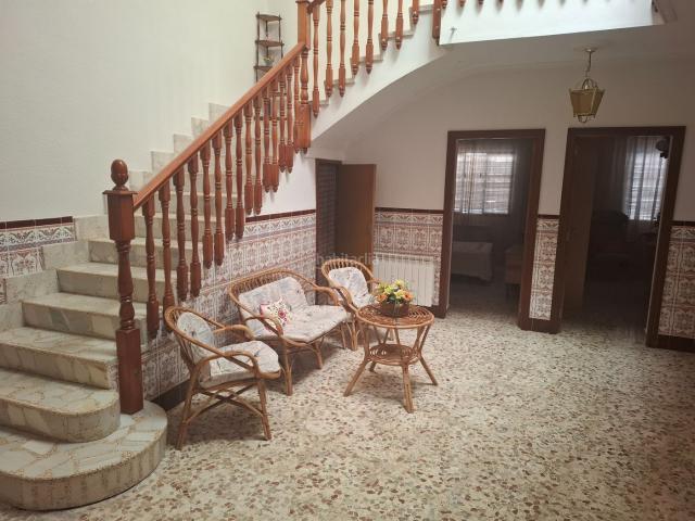 Casa pareada en venta en Carrión de Calatrava. ¡OPORTUNIDAD! 2 viviendas en una, 7 dormitorios, 299 m² en Carrión de Calatrava. Casas pareadas Carrión de.