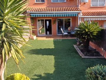 Casa pareada en venta en Castellbisbal. CASA UNIFAMILIAR ADOSADA EIXAMPLE. Casas pareadas.