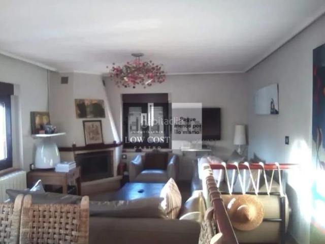 Casa pareada en venta en Castro Urdiales, Mioño Santullán. Chalet pareado en venta en Barrio Mioño. Casas pareadas Castro.