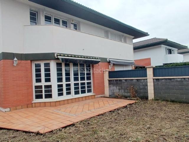 Casa pareada en venta en Castro Urdiales, Samano. Casas pareadas Castro.