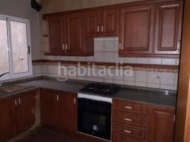 Casa pareada en venta en Chella. Solvia Inmobiliaria Chalet adosado Chella. Casas pareadas.