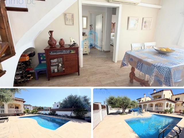Casa pareada en venta en Creixell Costa Dorada. Casa en la Urb. La Plana, en Creixell. Casas pareadas.