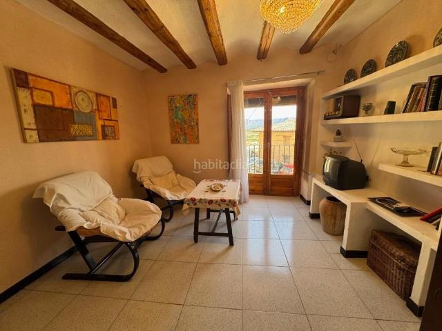 Casa pareada en venta en Cretas. Cretas. Casa rústica para entrar a vivir. Casas pareadas.
