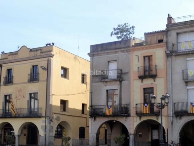Casa pareada en venta en Amer. Cases adossades de 214m2 a Amer Girona. Casas pareadas.