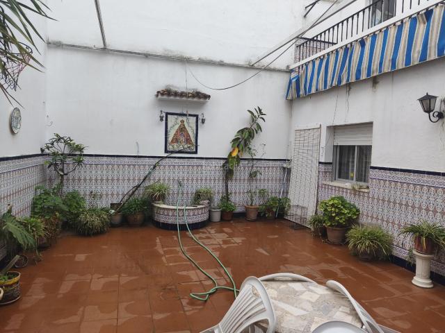 Casa pareada en venta en Andújar. Junto a la calle de El Pino, a 5 minutos del centro. Casas pareadas.
