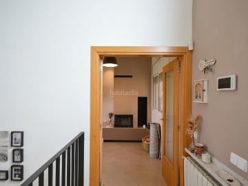 Casa pareada en venta en Abrera. Casa pareada con 116 m² construidos, vistas panorámicas y excelente conectividad en la urbanización Les Carpes, Abrera. Casas pareadas.
