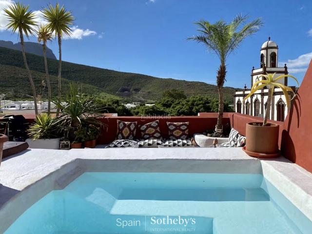 Casa pareada en venta en Agaete. Una casa con alma y vistas al atlántico. Casas pareadas.