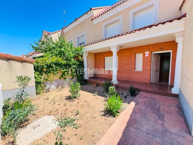 Casa pareada en venta en Albarreal de Tajo. Casa en venta en Albarreal de tajo. Casas pareadas Albarreal de.