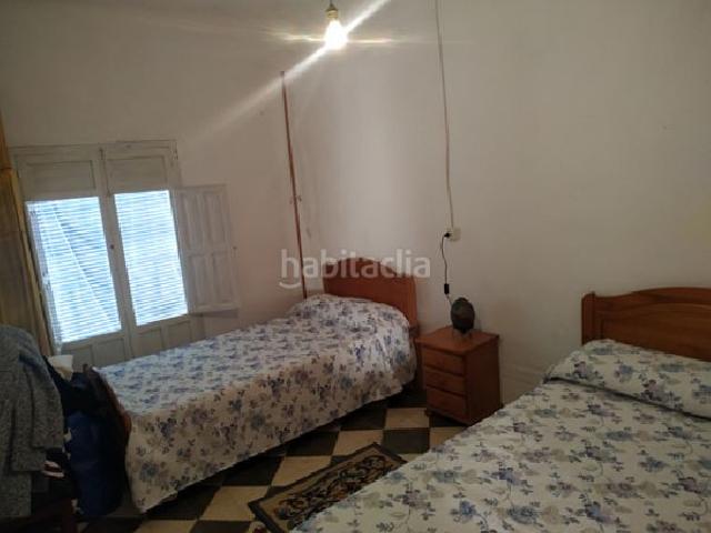 Casa pareada en venta en Albatera. !CDATASe venda casa de 190m2 para reformar en el corazón de Albatera!. Casas pareadas.