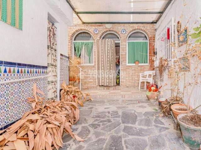 Casa pareada en venta en Alhendín, Ayuntamiento. Casa en venta en Alhendín. Casas pareadas.