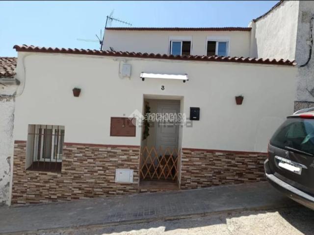 Casa pareada en venta en Almadén de la Plata. Casa en venta en Almadén de la plata. Casas pareadas Almadén de la.