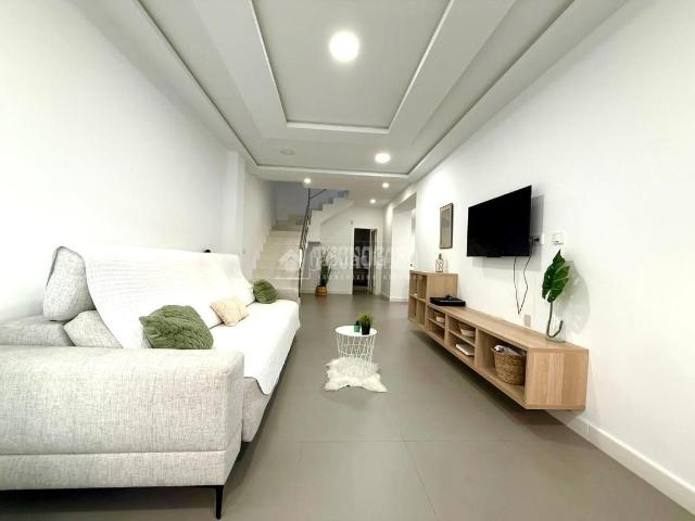 Casa pareada en venta en Almería, La Chanca Pescadería. Casa en venta en Almería. Casas pareadas.