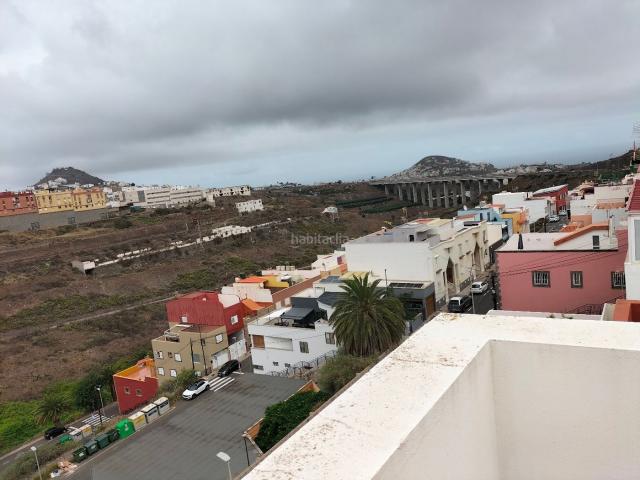Casa pareada en venta en Arucas, Juan XXIII. Espacio, luz y una terraza para disfrutar todo el año en Arucas. Casas pareadas.