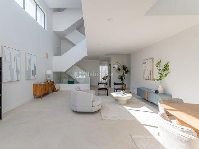 Casa pareada en venta en Aranjuez, Nuevo Aranjuez Ciudad de las Artes. Solvia Inmobiliaria Chalet adosado Aranjuez. Casas pareadas.