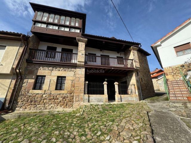 Casa pareada en venta en Arenas de Iguña. Casa Tradicional Montañesa en Valdeiguña Cantabria. Casas pareadas Arenas de.