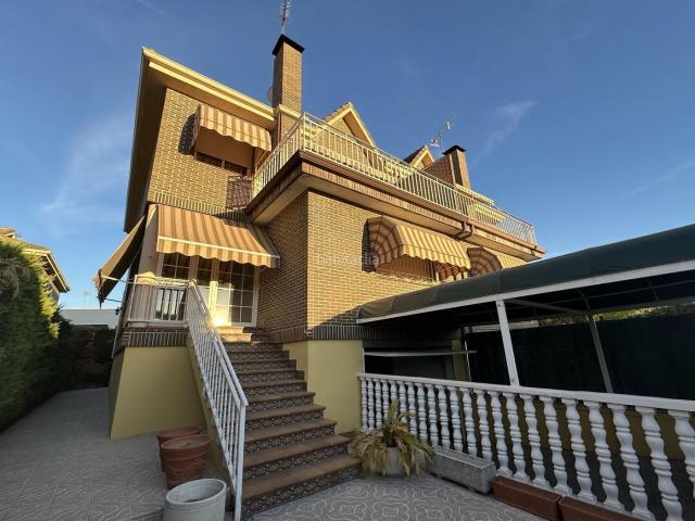 Casa pareada en venta en Arganda del Rey, Los Villares. CHALET PAREADO EN VENTA EN LOS VILLARES. Casas pareadas Arganda del.