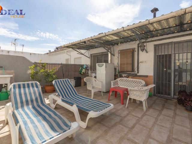 Casa pareada en venta en Armilla, Poniente. BONITA CASA ACIENDO ESQUINA EN CALLE GOYA ARMILLA. Casas pareadas.
