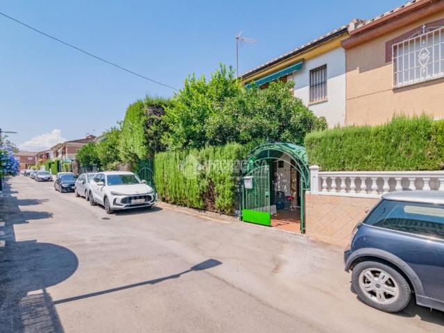 Casa pareada en venta en Armilla, Poniente. Casa en venta en Armilla. Casas pareadas.