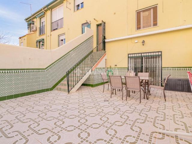 Casa pareada en venta en Armilla, Poniente. Casa en venta en Armilla. Casas pareadas.