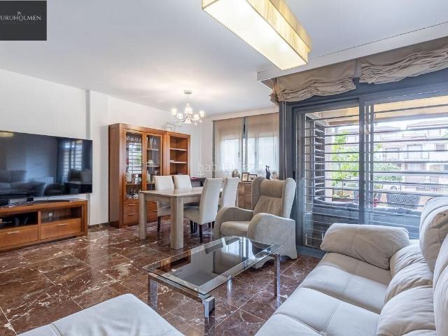 Casa pareada en venta en Armilla, Poniente. Casa pareada en Armilla. Casas pareadas.
