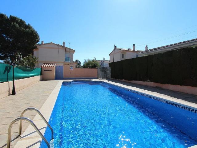 Casa pareada en venta en avenida Casalot del, Mont Roig del Camp, de 70 m² 3 habitaciones por 215.000