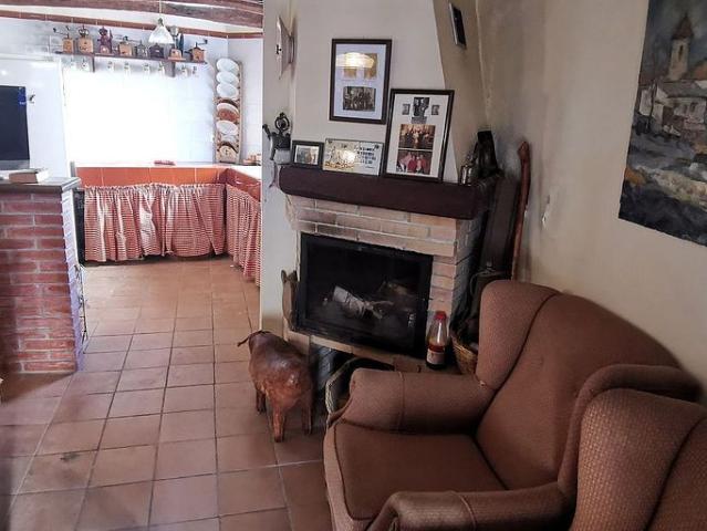 Casa pareada en venta en avenida Pau Casals, Vila rodona, de 434 m² 5 habitaciones por 180.000