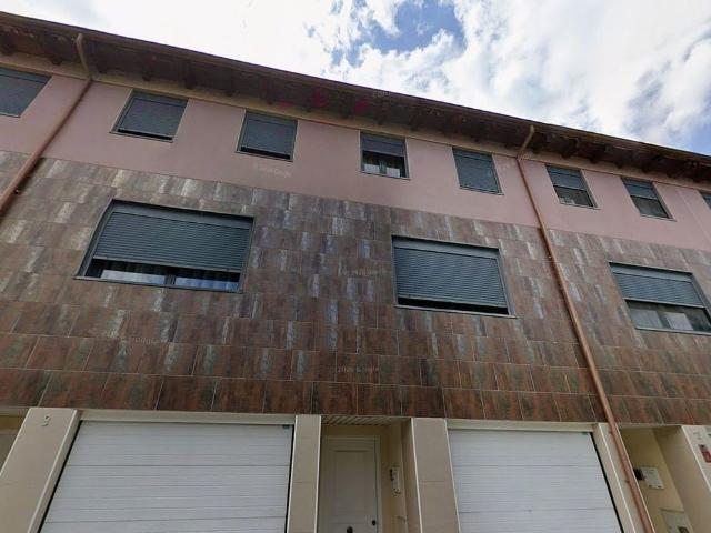 Casa pareada en venta en avenida Ramon Espinet, Palau d´Anglesola, el, de 139 m² 3 habitaciones por 137.000