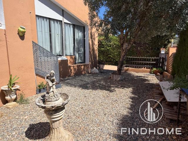 Casa pareada en venta en Avinyonet de Puigventós. Casas pareadas Avinyonet de.