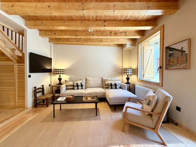 Casa pareada en venta en Bòrdes Es Pirineos. Casa rural en venta en Es Bòrdes. Casas pareadas Bòrdes.