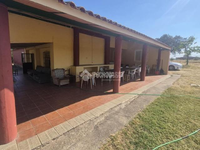 Casa pareada en venta en Badajoz, Las Vaguadas. Casa en venta en Badajoz. Casas pareadas.