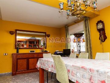 Casa pareada en venta en Badalona, Llefià. Casas pareadas.