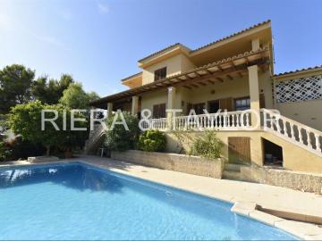 Casa pareada en venta en Baleares Calvià, Costa d´en Blanes. MagnÃfico Chalet en Costa den Blanes con vistas al mar y piscina. Casas pareadas.