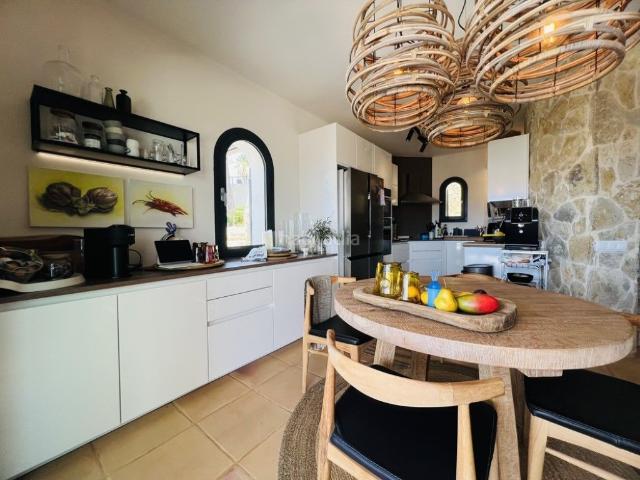 Casa pareada en venta en Baleares Calvià, Santa Ponça. Fantástica casa adosada con impresionantes vistas al mar en Nova Santa Ponsa. Casas pareadas.