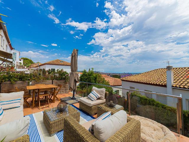 Casa pareada en venta en Barcelona, Pedralbes. Zona de Pedralbes. Casas pareadas.