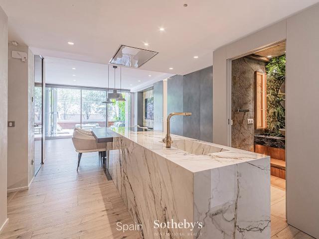 Casa pareada en venta en Barcelona, Poblenou. Casa adosada de lujo cerca al mar en Poblenou. Casas pareadas.