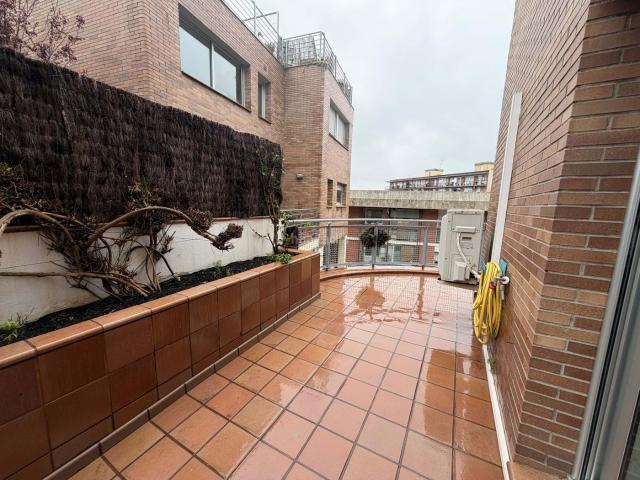 Casa pareada en venta en Barcelona, Sant Genís dels Agudells. Casas pareadas.