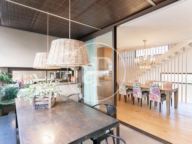 Casa pareada en venta en Barcelona, Vila de Gràcia. Casa en venta en Gràcia. Casas pareadas.