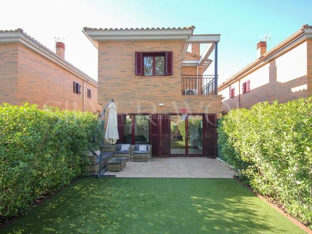 Casa pareada en venta en Begues. NUEVOS AIRES. Casas pareadas.