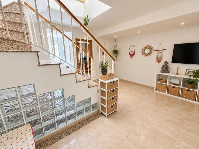 Casa pareada en venta en Benaguasil. VIVIENDA DE 4 PLANTAS EN BENAGUASIL. Casas pareadas.