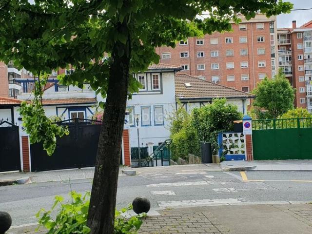 Casa pareada en venta en Bilbao, Matiko Ciudad Jardín. Casas pareadas.
