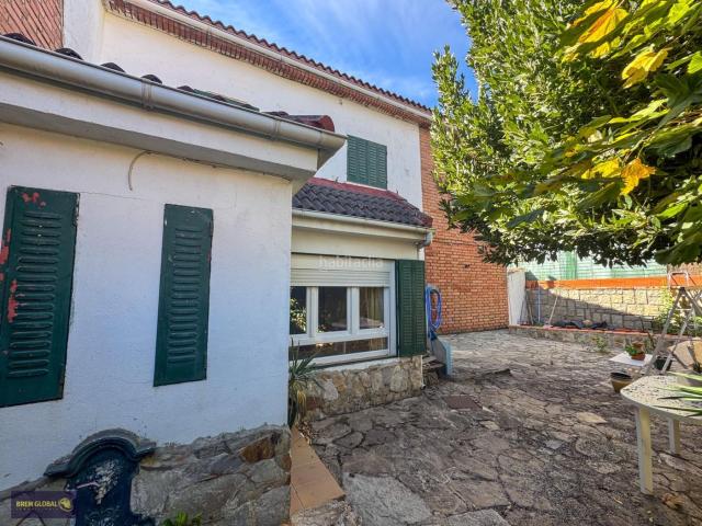 Casa pareada en venta en Buitrago del Lozoya. Casas pareadas Buitrago del.
