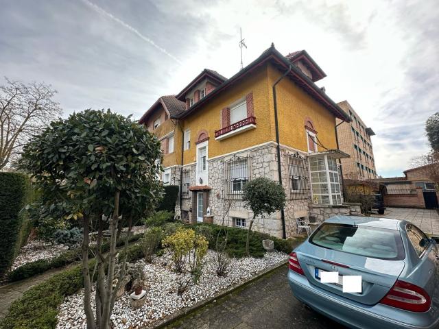 Casa pareada en venta en Burgos, Universidad Las Huelgas. Casas pareadas.