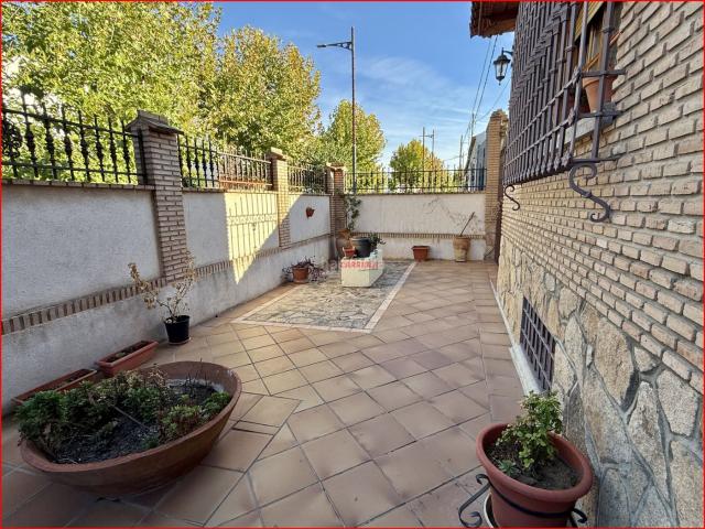 Casa pareada en venta en Burujón. Casas pareadas.