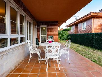 Casa pareada en venta en Gozón, Luanco Aramar Antromero. PRECIOSO CHALET ADOSADO EN LUANCO. Casas pareadas.