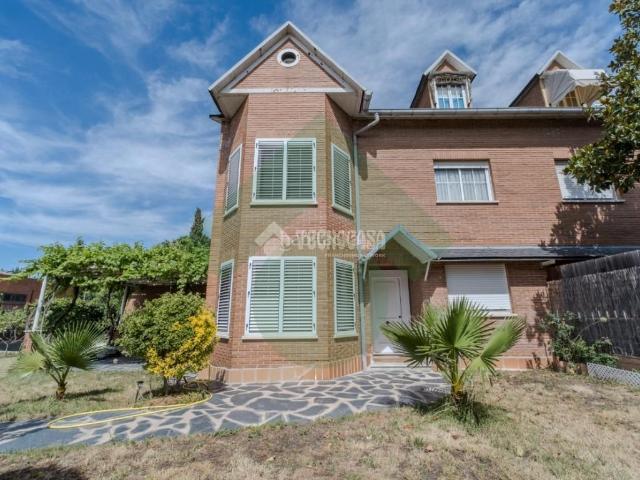 Casa pareada en venta en Griñón. Casa en venta en Griñón. Casas pareadas.