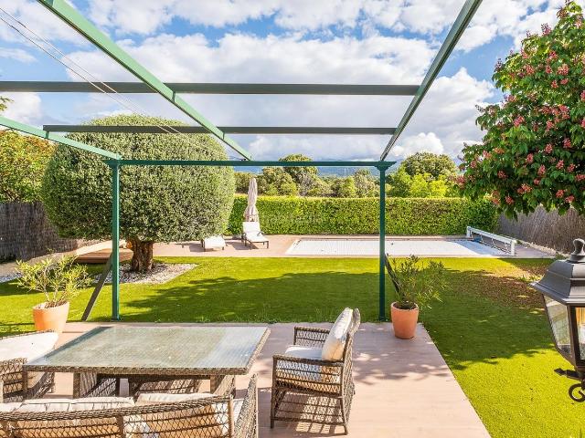 Casa pareada en venta en Guadarrama. Casa exclusiva con vistas espectaculares. Casas pareadas.