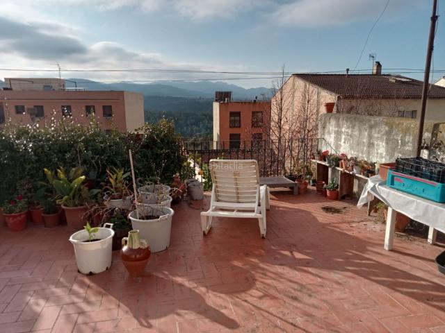Casa pareada en venta en Guiamets Els. Casa de poble amb jardí i terrassa amb molta llum Guiamets Priorat ?. Casas pareadas Guiamets.