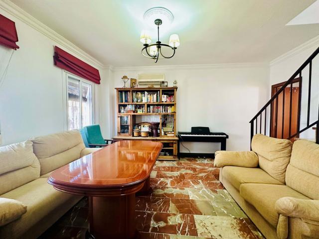 Casa pareada en venta en Guillena, Las Pajanosas. Casas pareadas.