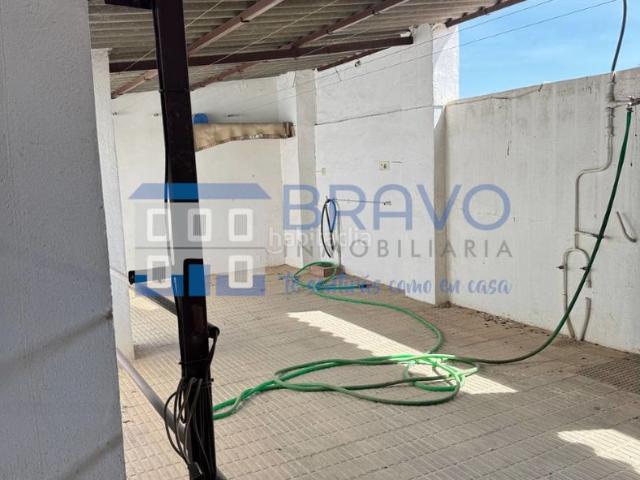 Casa pareada en venta en Don Benito. Casa + piso en venta en Plaza de Extremadura, Don Benito. Casas pareadas Don.